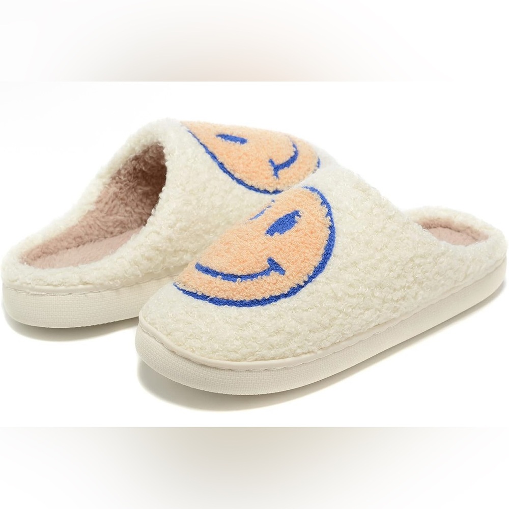New Adult Cozy Smiley Face Slippers - Picture 3 of 4